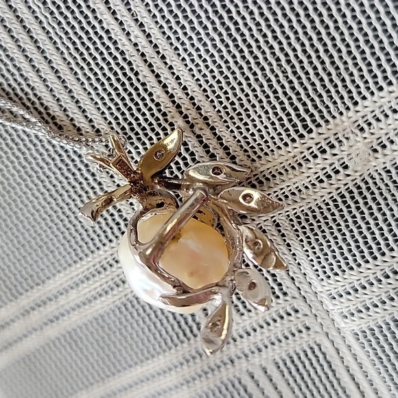 Vintage B.A.B. 14 Kt. White Gold Necklace w/Raw Pearl Center - Picture 5 of 9